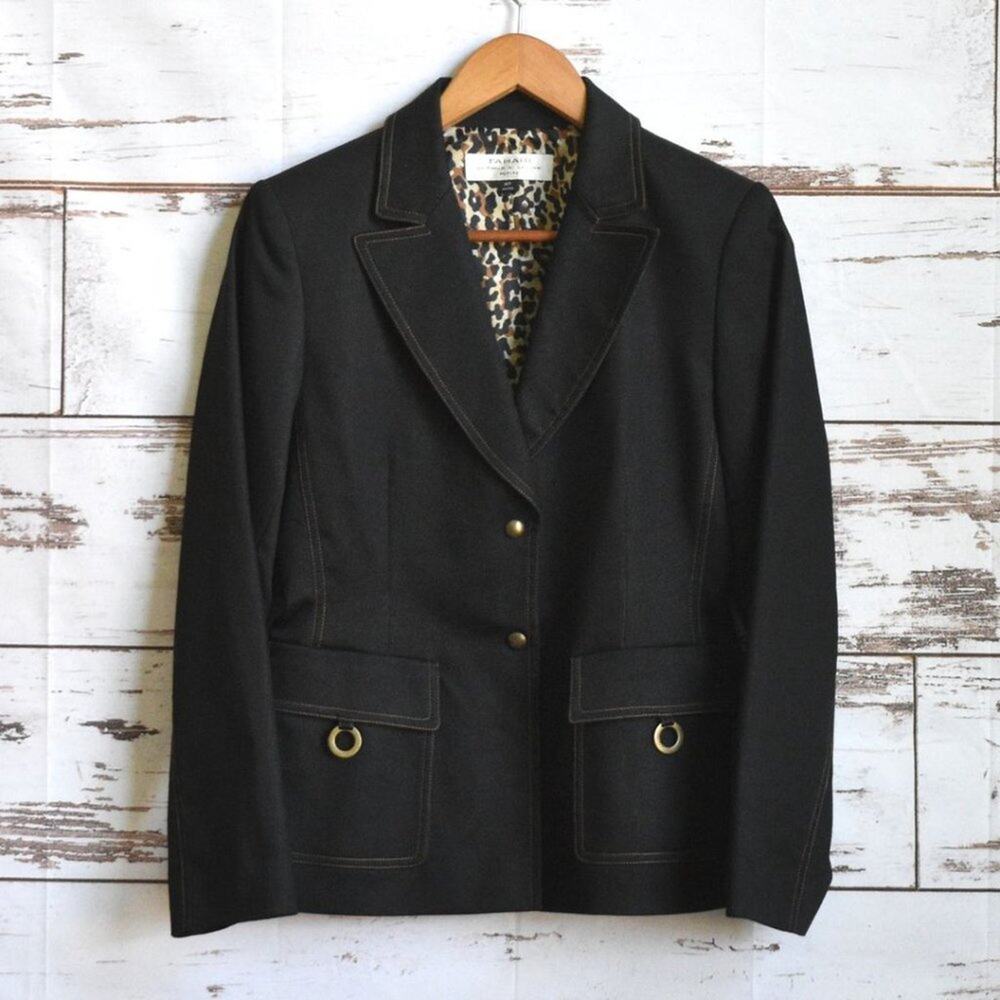 TAHARI ARTHUR S. LEVINE  Women's animal print lined black blazer Size 4P